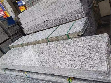 گرانیت سفید اسپری
