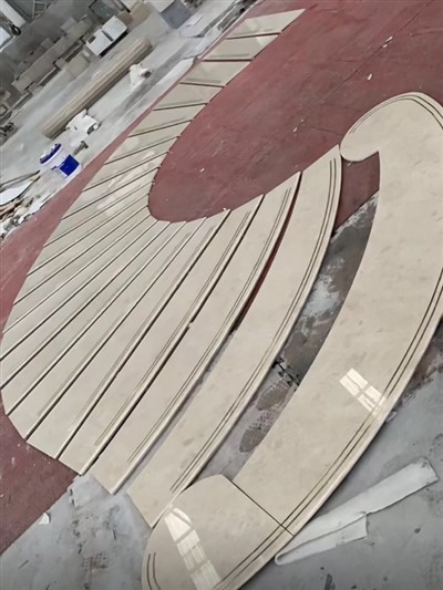 پلکان مارپیچی به شکل قوس مرمری بژ عثمانی